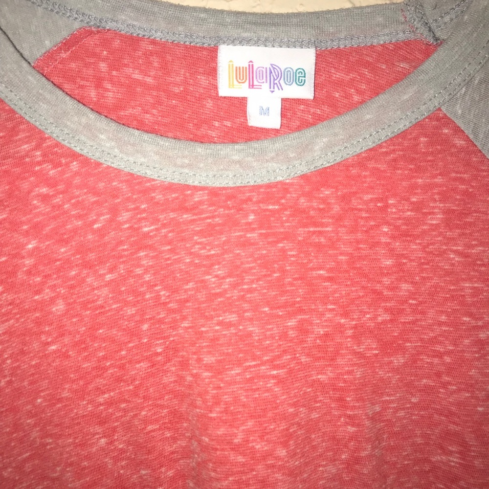 LuLaRoe Randy top - Picture 2 of 2